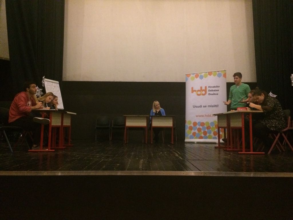 I. gimnazija u suradnji s Hrvatskim debatnim društvom