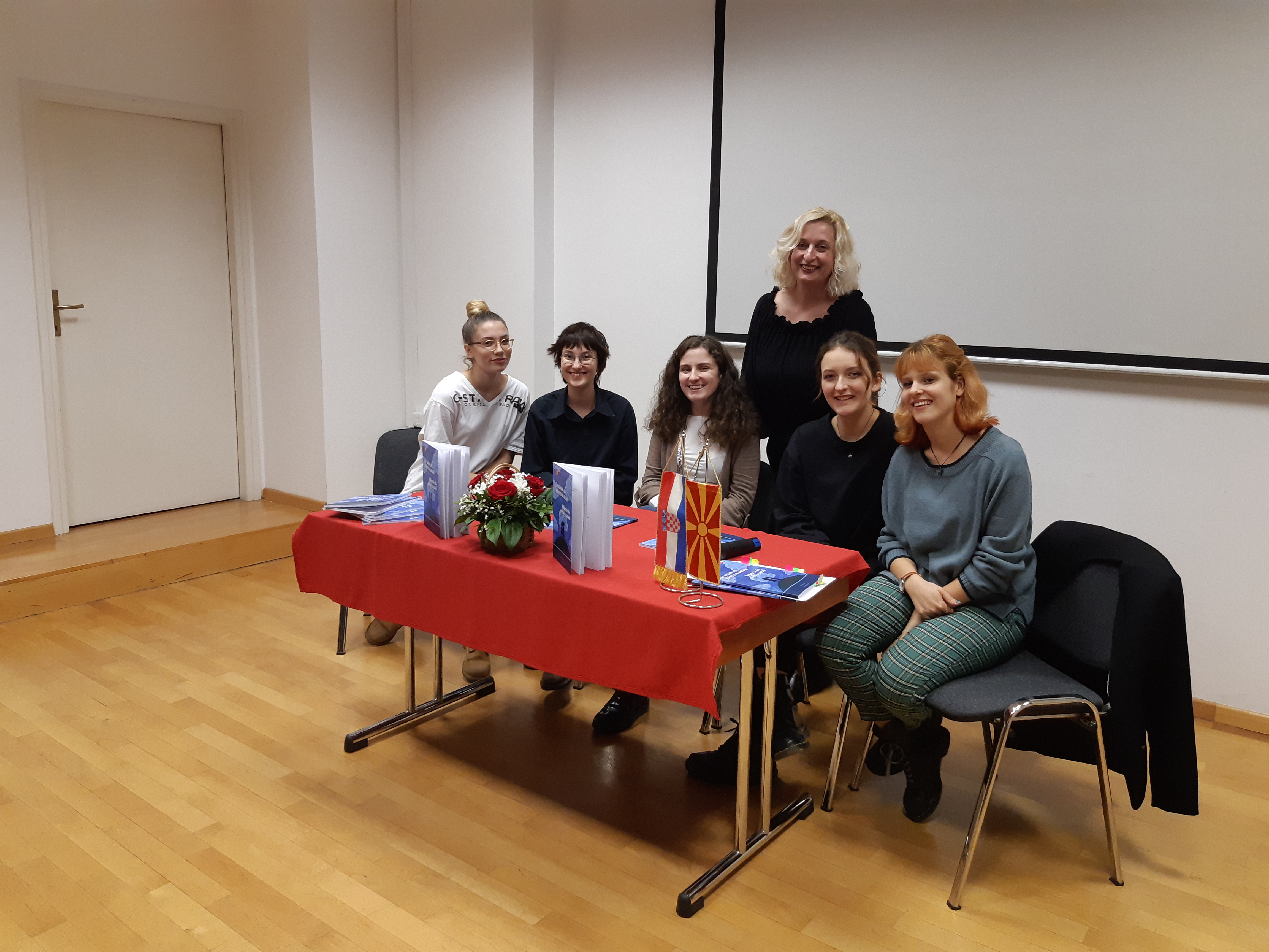 Predstavljanje zbirke pjesama „Volim te do neba i nazad!“