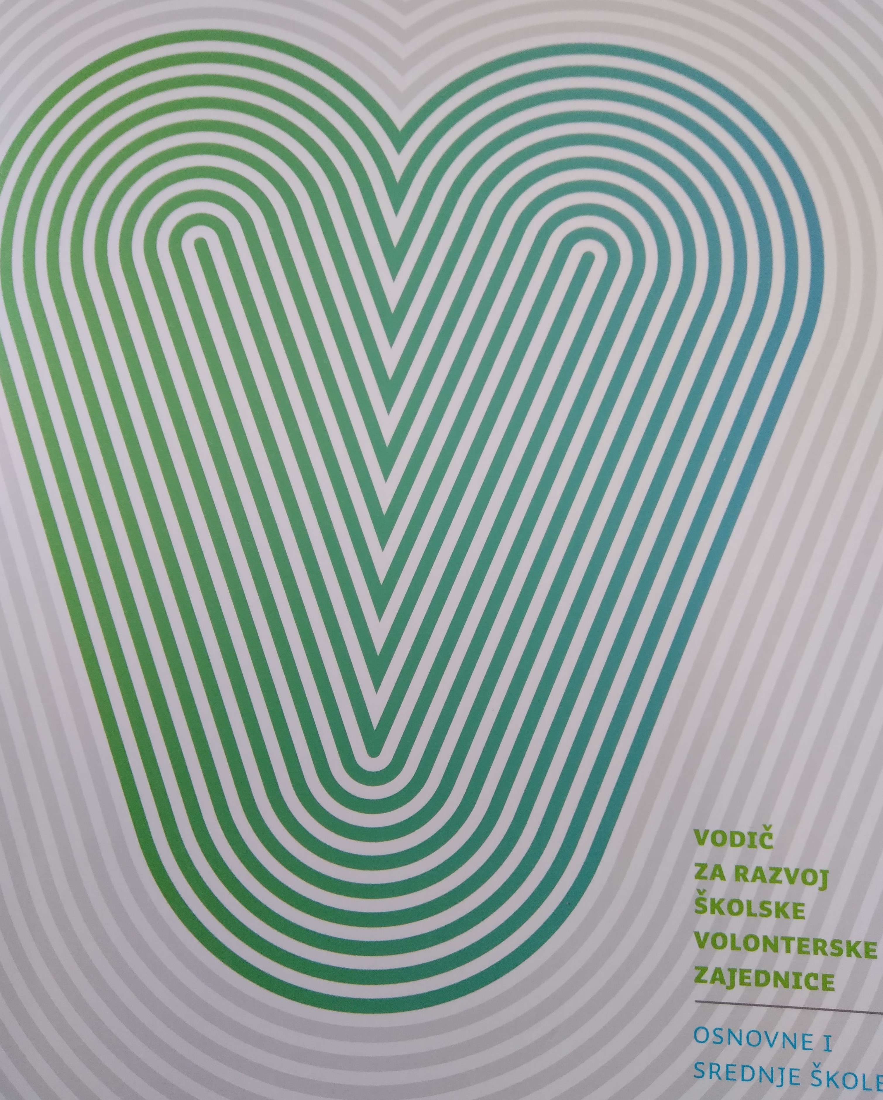 Volonteri Prve u najnovijem Vodiču za razvoj školske volonterske zajednice