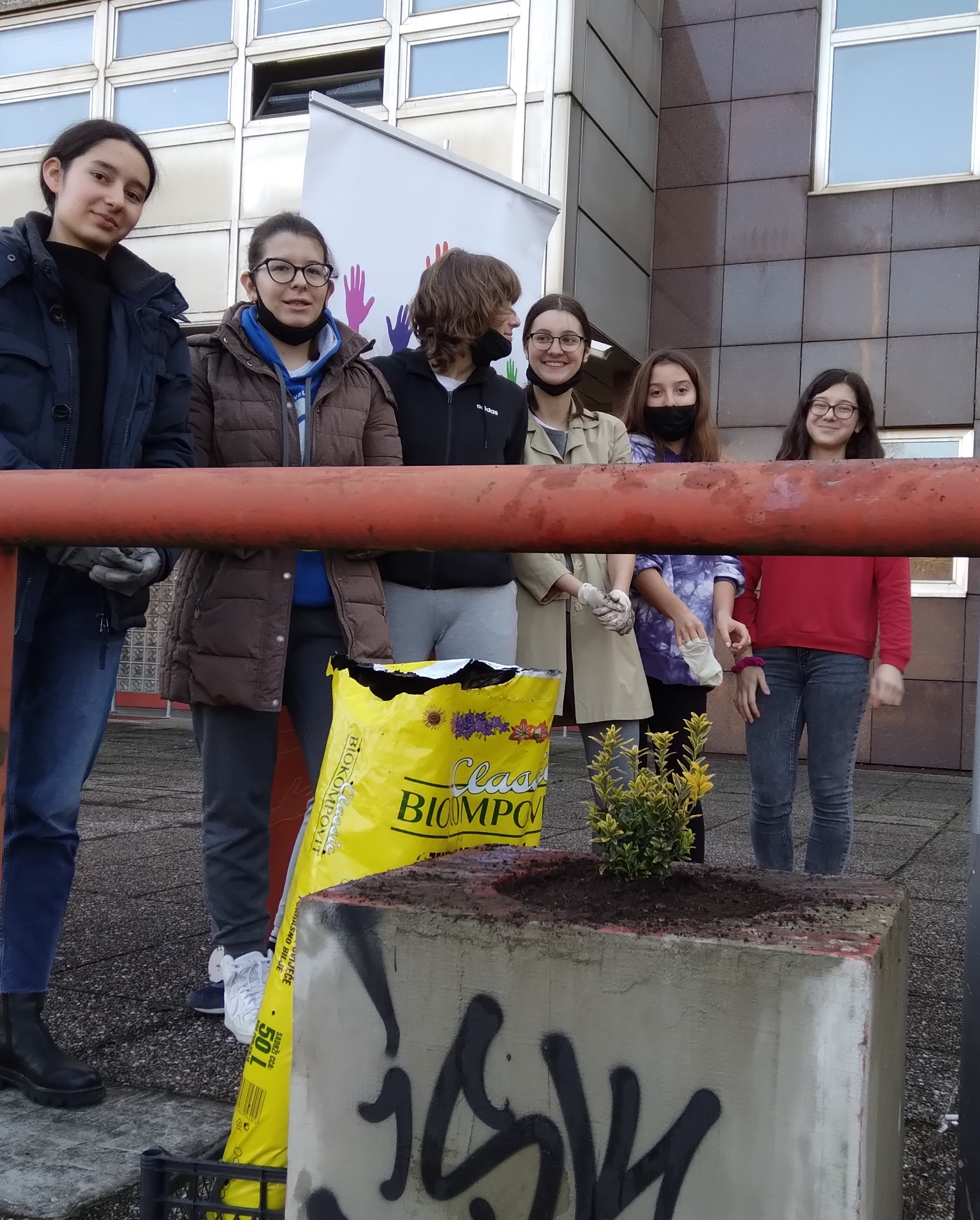 Volonterke Prve u Nacionalnoj kampanji “Zasadi stablo, ne budi panj 2021”