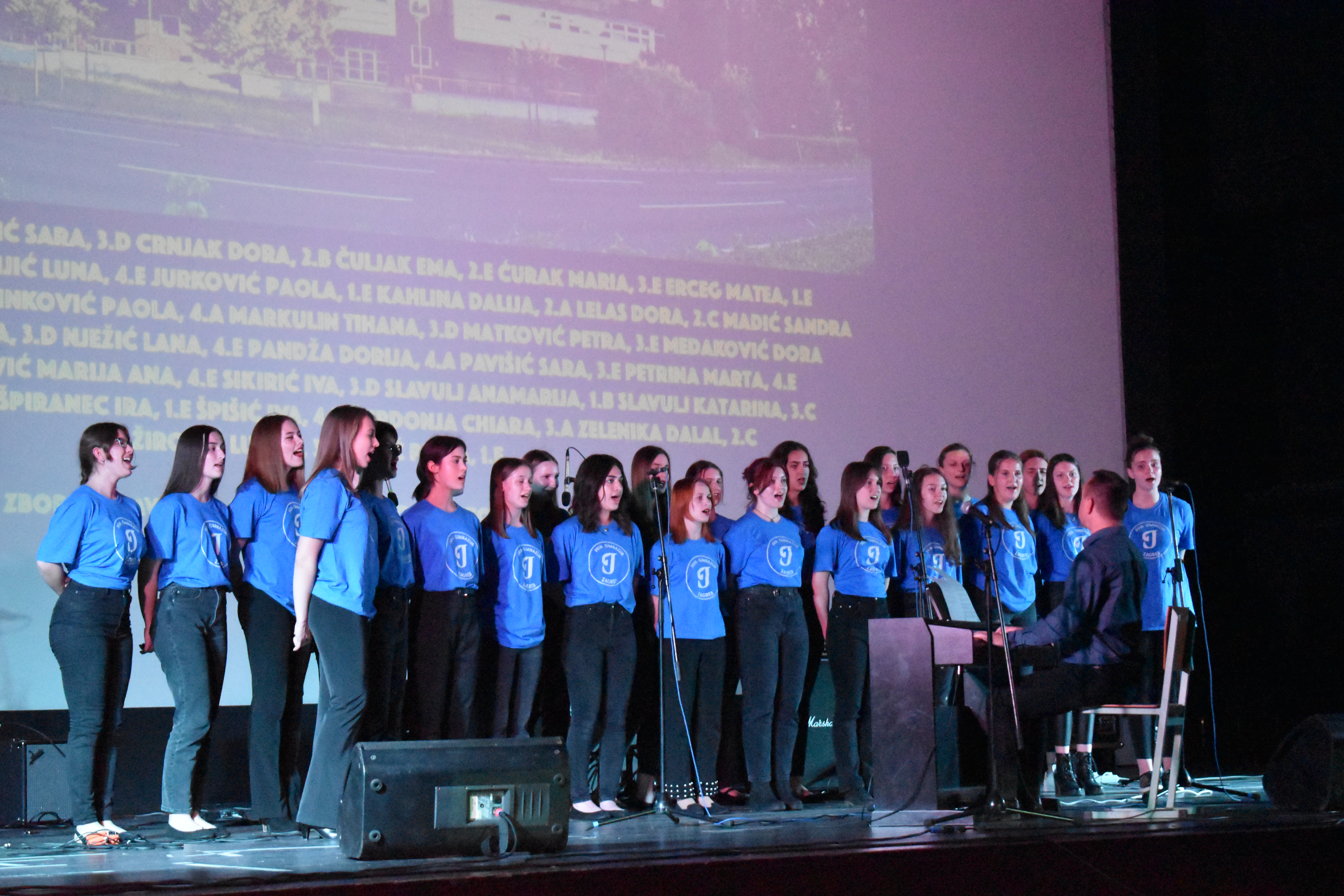 Nastup zbora Prve na koncertu Tituša