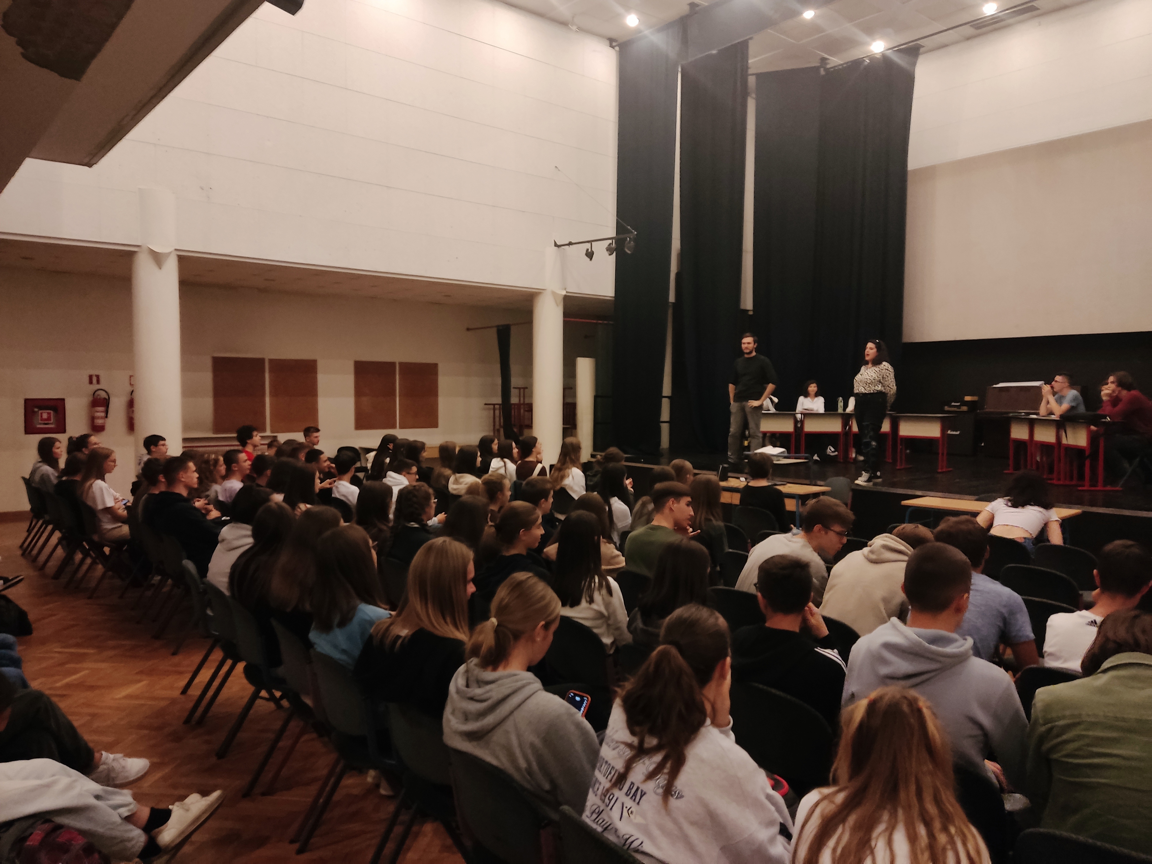 Pokazna debata – I. gimnazija vs. V. gimnazija