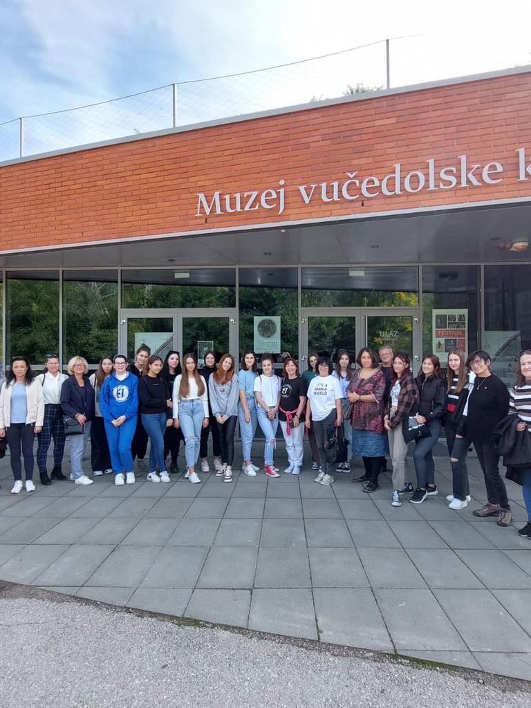 Volonterke Prve u studijsko- edukativnom posjetu Osijeku “Mir je u našim rukama”