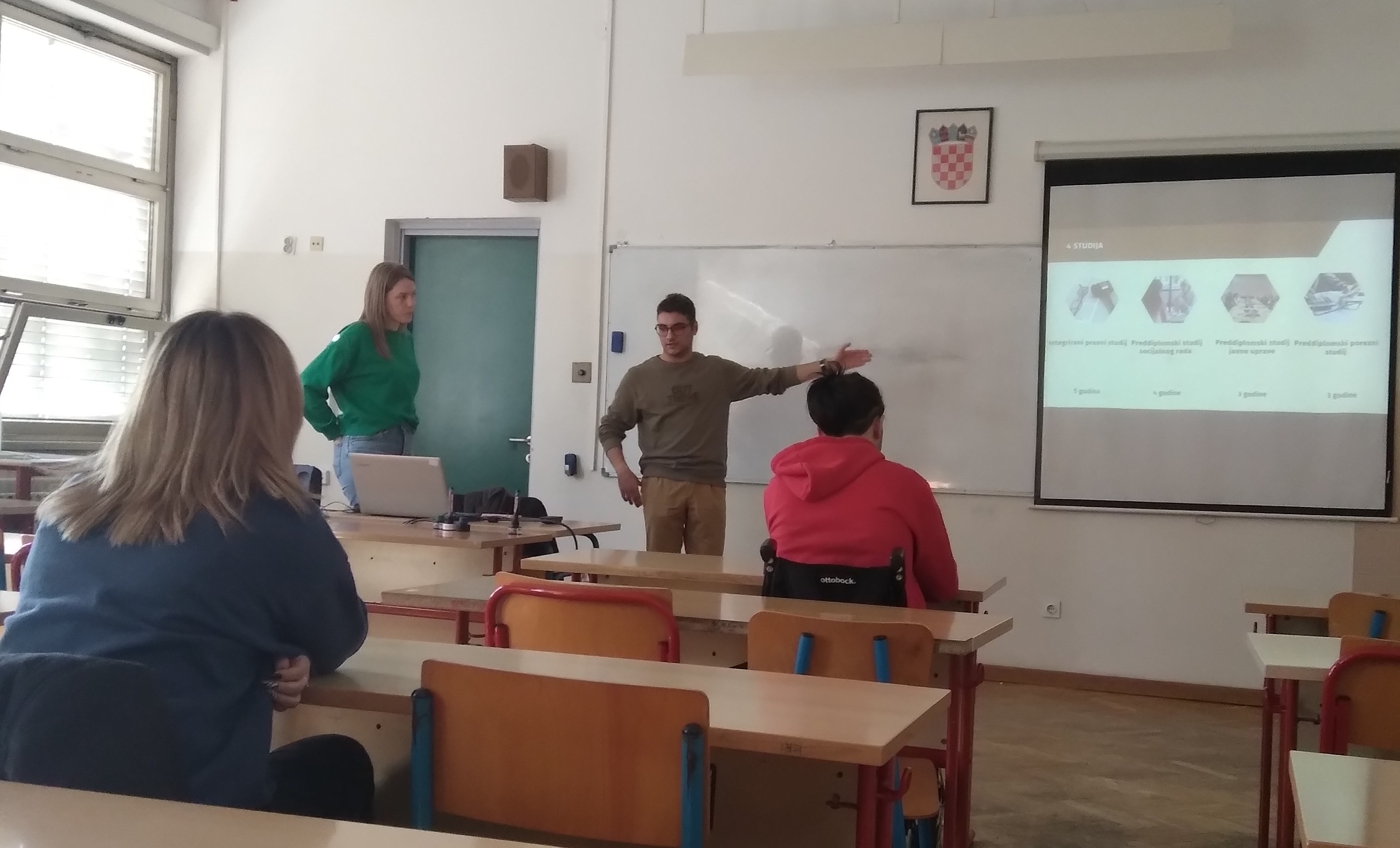 Bivši učenici Prve održali prezentaciju o studiju prava