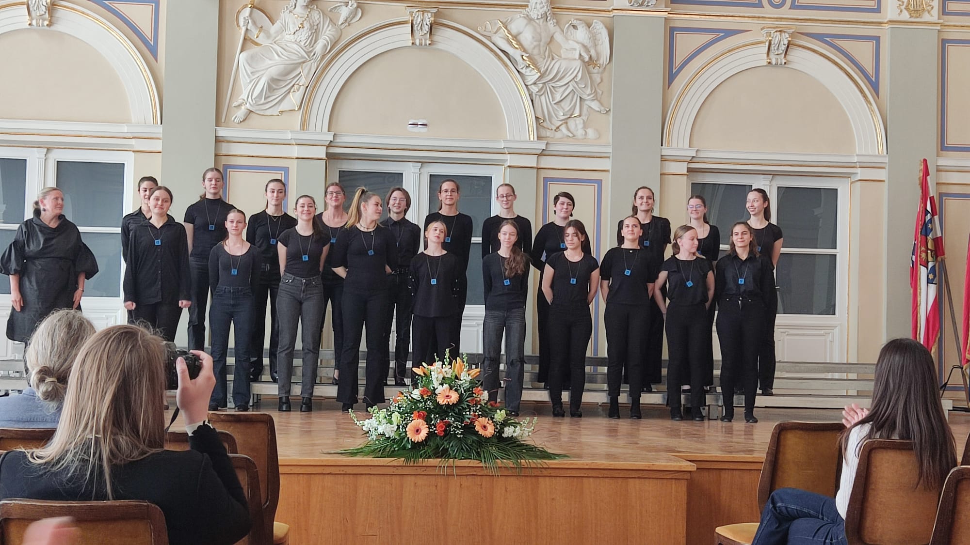 Nastup Djevojačkog zbora na 66. glazbenim svečanostima hrvatske mladeži