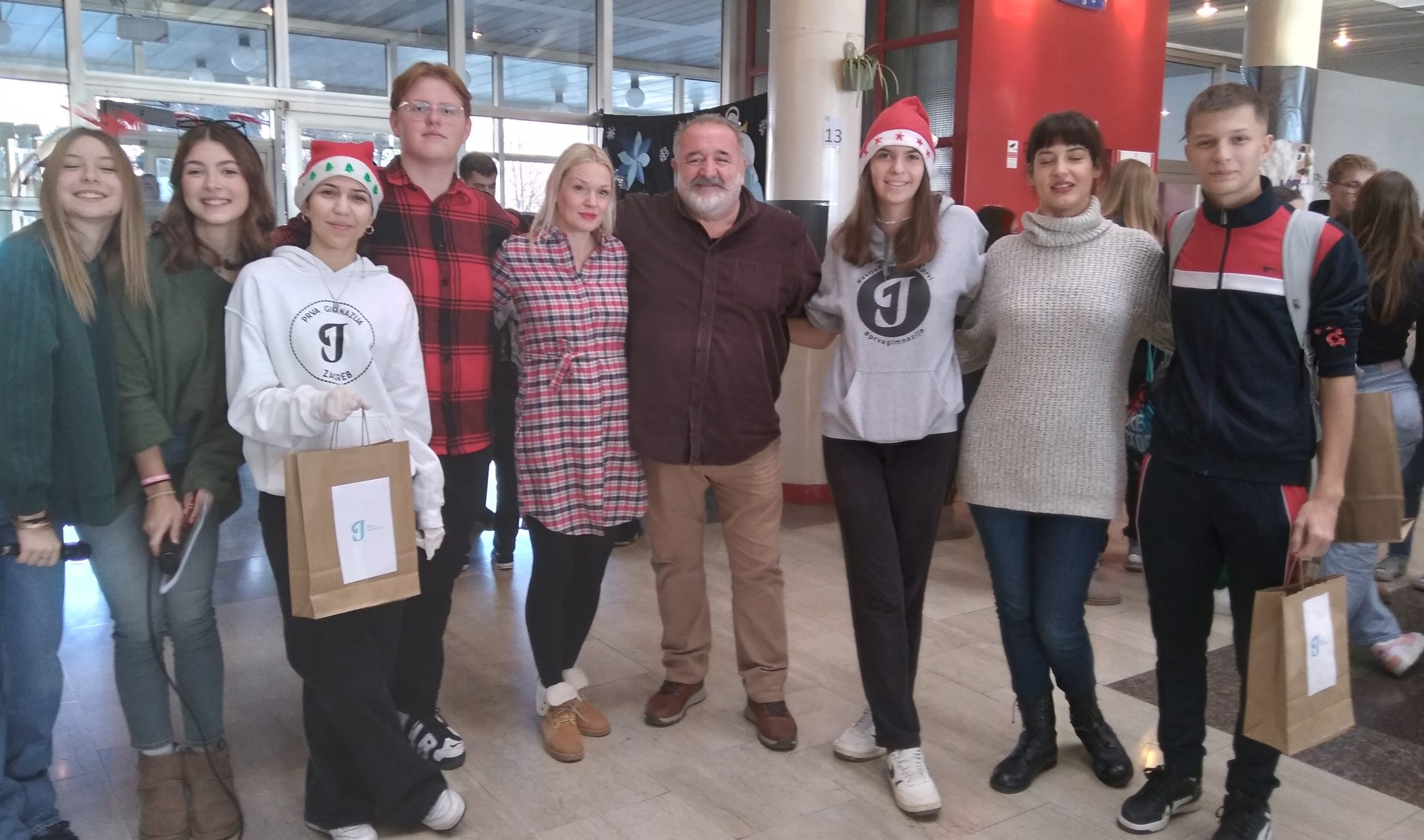 Slatkim danom uspješno počeo “Božićni tjedan u Prvoj”