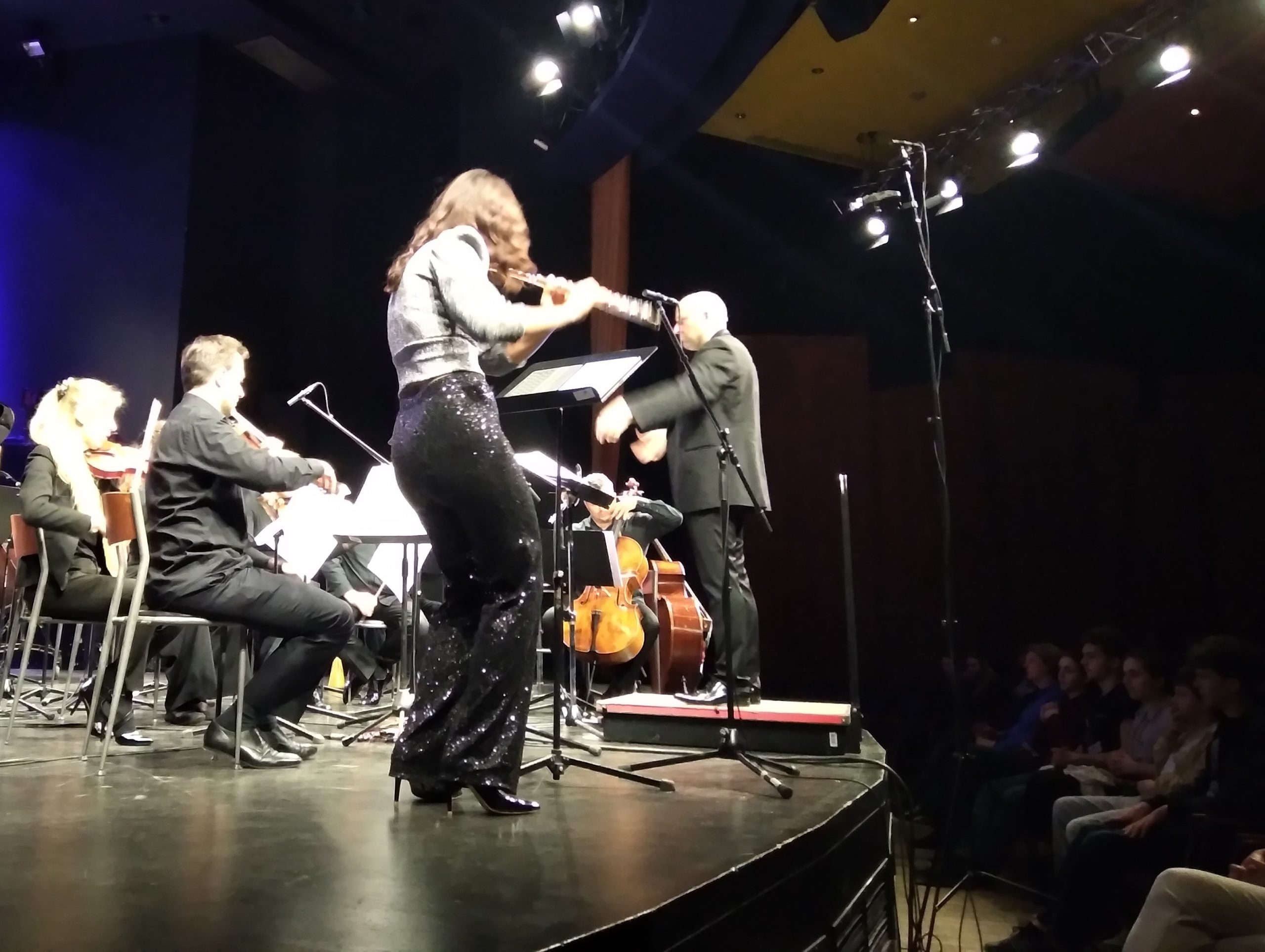 Naši maturanti/ice na koncertu Cantus ansambla u Lisinskom