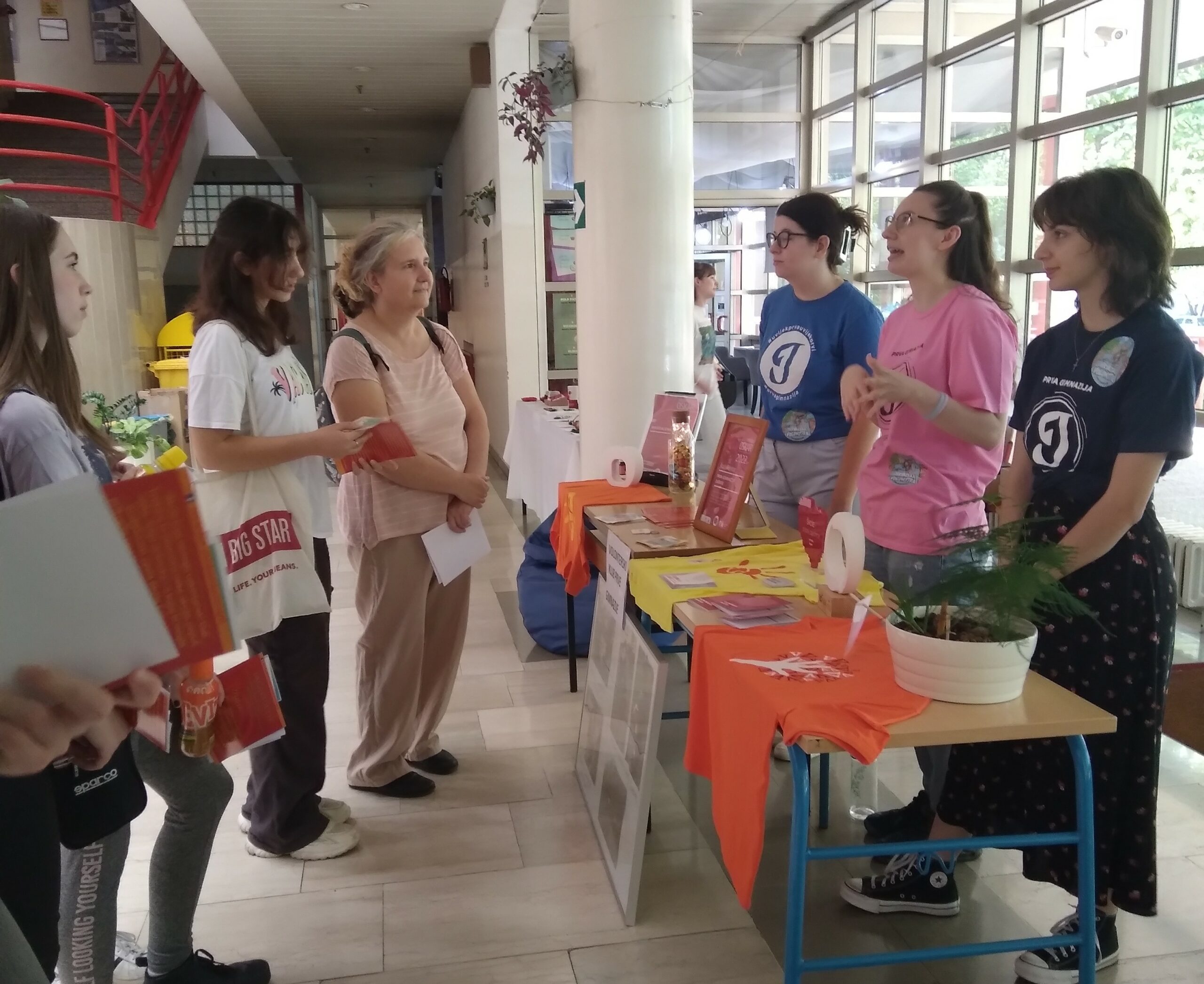 Volonterke na Danu otvorenih vrata Prve