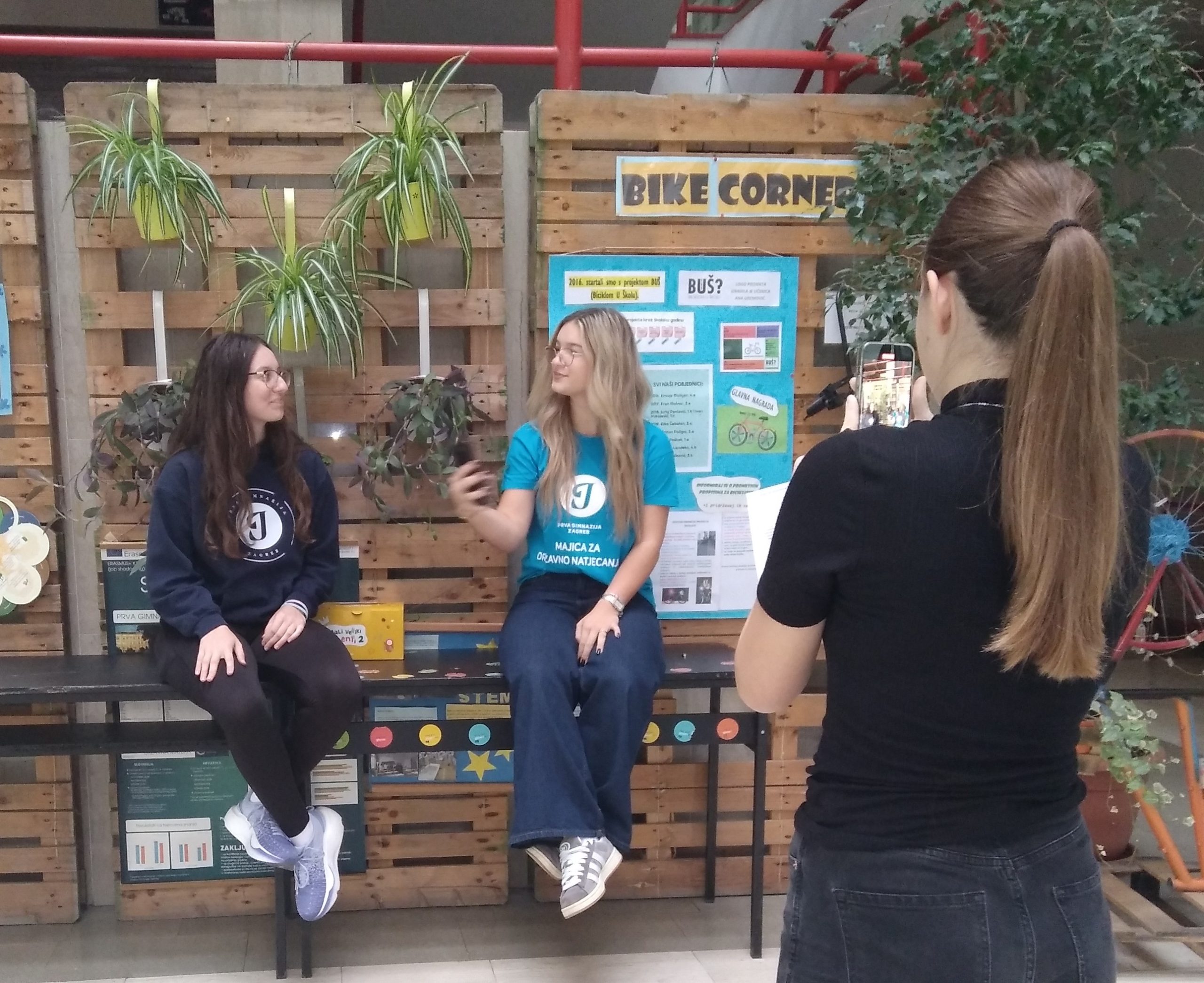 Video volonterki Prve za Mirotvornu školu