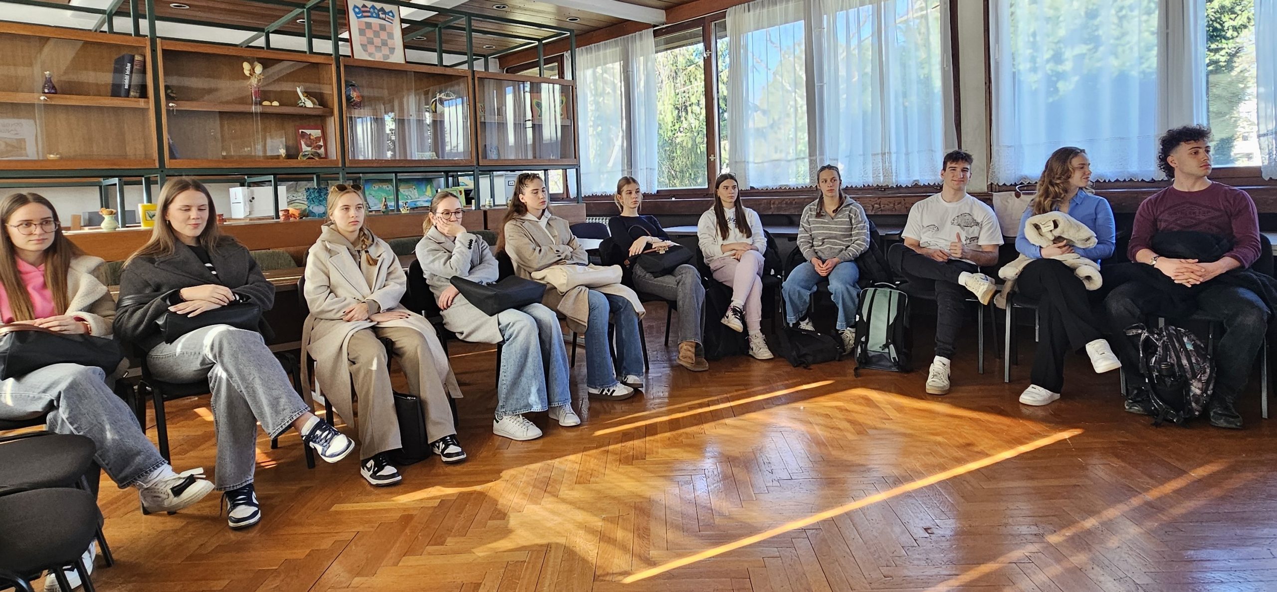 Posjet učenika izborne psihologije Centru za pružanje usluga u zajednici Zagreb- Dugave