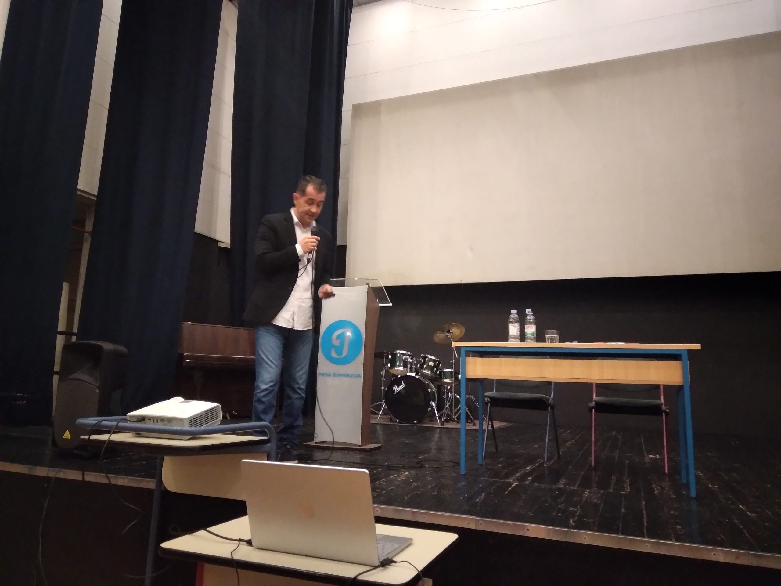 Održano dirljivo predavanje Marijana Gubine “Mirotvorac”