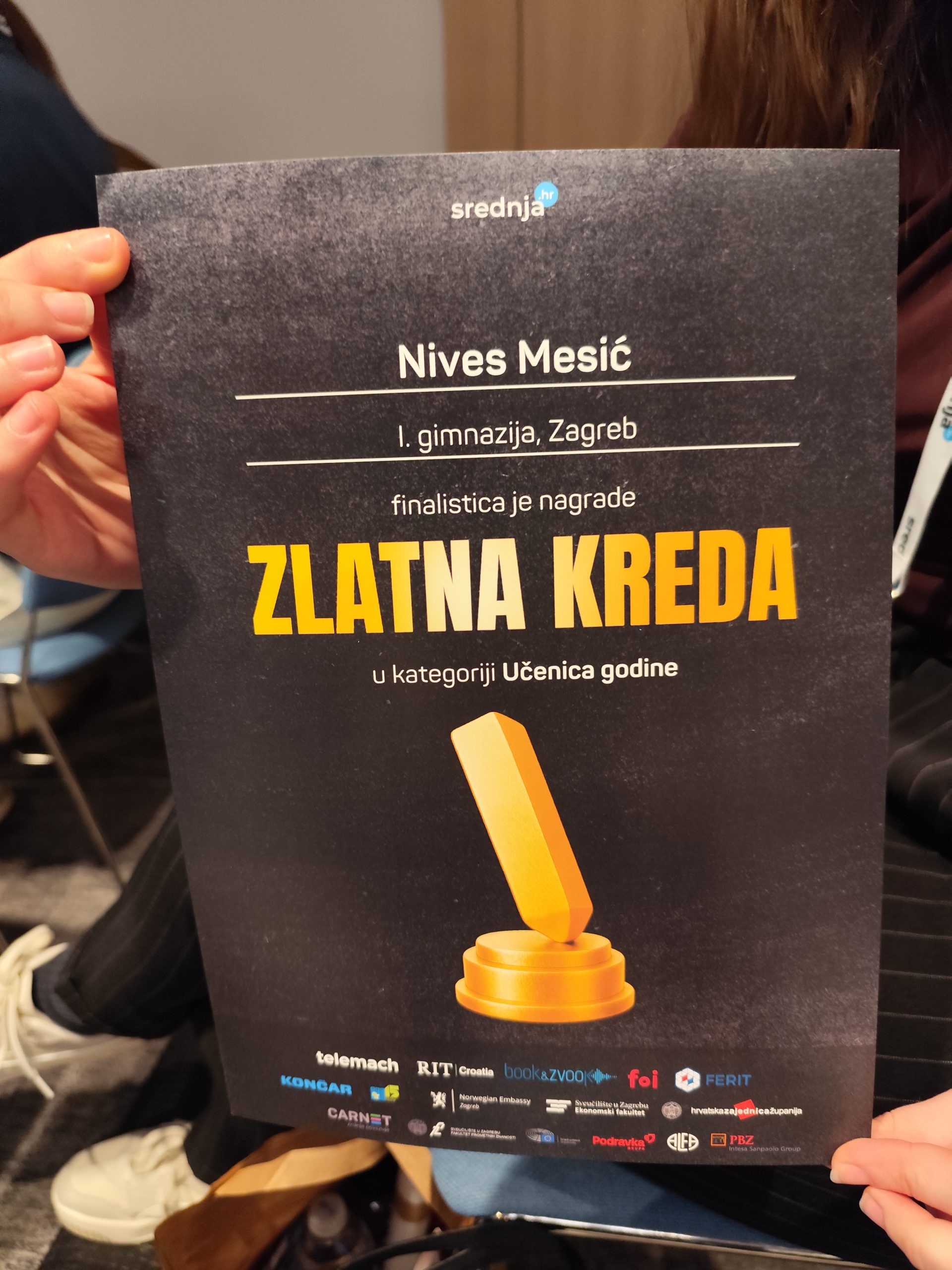Voditeljica Volonterskog kluba Prve Nives Mesić – finalistica nagrade portala srednja.hr “Zlatna kreda” u kategoriji Najučenice!