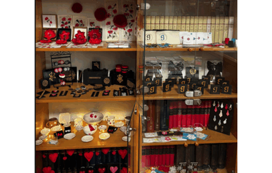 Izložba UZ Iz Prve ruke u školskoj knjižnici